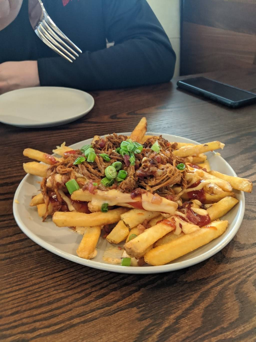 Wahlburgers | restaurant | 11852 Elm Creek Blvd N, Maple Grove, MN 55369, USA | 7634945339 OR +1 763-494-5339