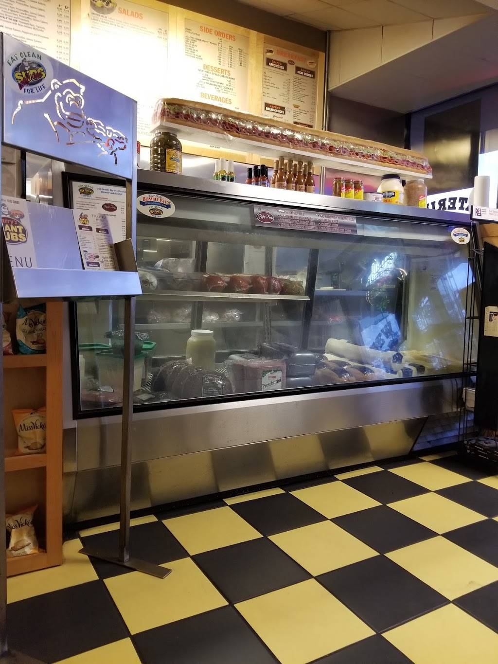 Larrys Giant Subs | meal takeaway | 8616 Baymeadows Rd, Jacksonville, FL 32256, USA | 9047392498 OR +1 904-739-2498