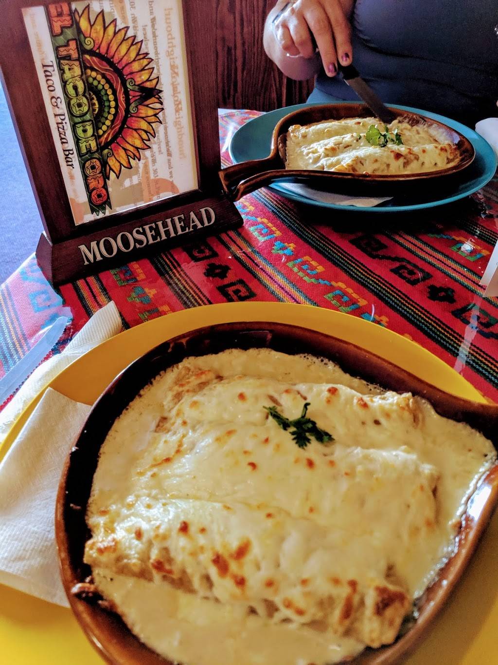 El Taco De Oro | restaurant | 303 St Patrick St, Ottawa, ON K1N 5K4, Canada | 6132414444 OR +1 613-241-4444