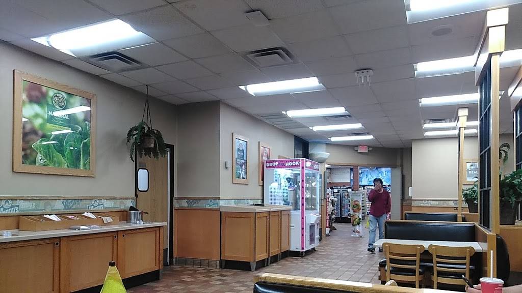 Pilot Travel Center | restaurant | 901 Bankhead Hwy W, Birmingham, AL 35204, USA | 2053244532 OR +1 205-324-4532