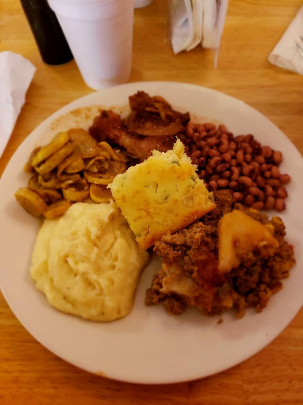 Uncle Donnies Diner | restaurant | 44 1 St, Maury City, TN 38050, USA | 7316562662 OR +1 731-656-2662