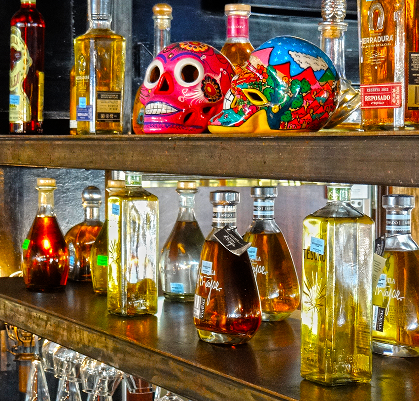 Pacos Tacos and Tequila | restaurant | 6401 Morrison Blvd #8a, Charlotte, NC 28211, USA | 7047168226 OR +1 704-716-8226