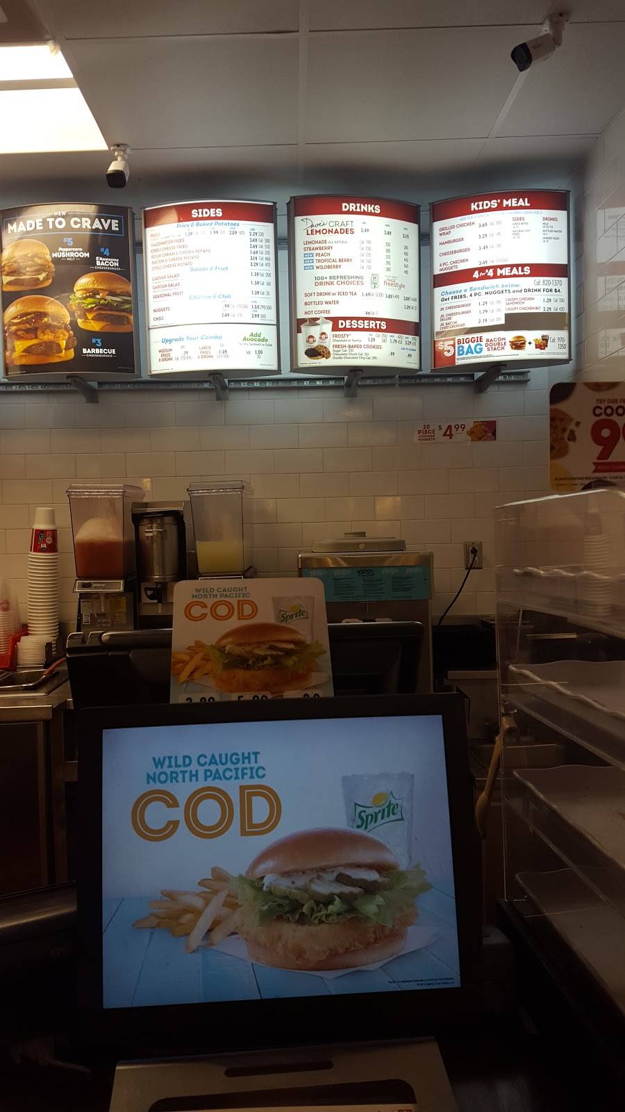 Wendys | restaurant | 1551 E Wabash St, Frankfort, IN 46041, USA | 7656592811 OR +1 765-659-2811