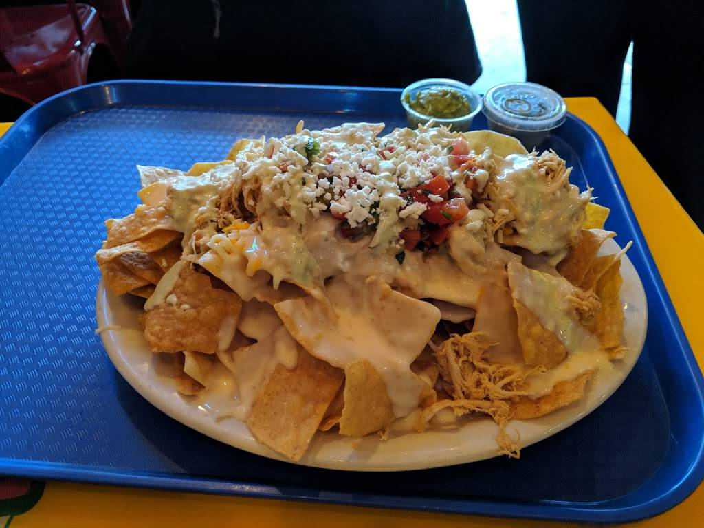 Fuzzys Taco Shop | restaurant | 2706 Elm St, Dallas, TX 75226, USA | 2146538226 OR +1 214-653-8226