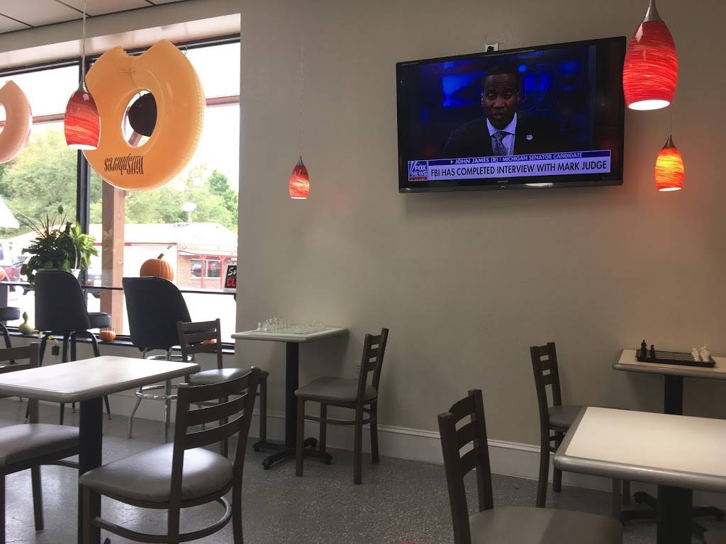 MAGA Donuts | bakery | 1514 N Broad St, Tazewell, TN 37879, USA | 4234897452 OR +1 423-489-7452