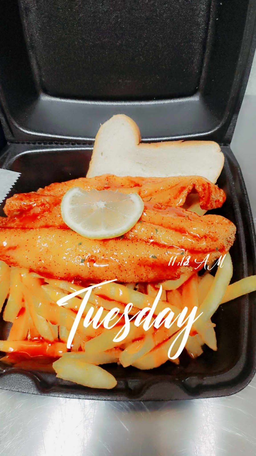 The Seafood Shack Restaurant & Bar | restaurant | 2703 S Chicago Ave, South Milwaukee, WI 53172, USA | 2626170007 OR +1 262-617-0007