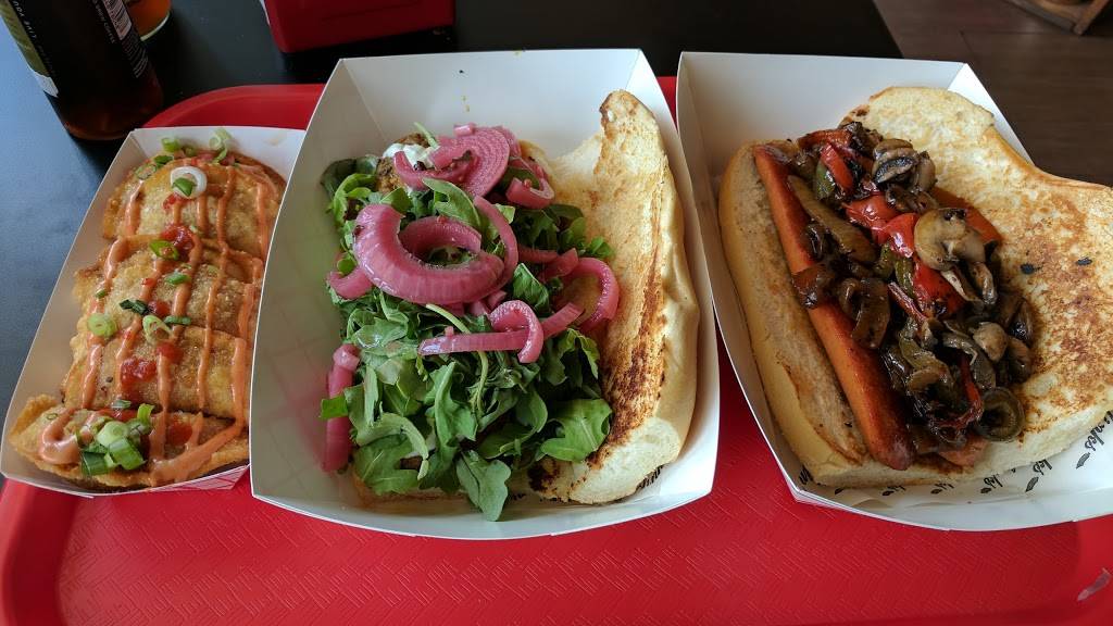 Liberty Links | restaurant | 154 Atlantic Ave, Freeport, NY 11520, USA | 5164425601 OR +1 516-442-5601