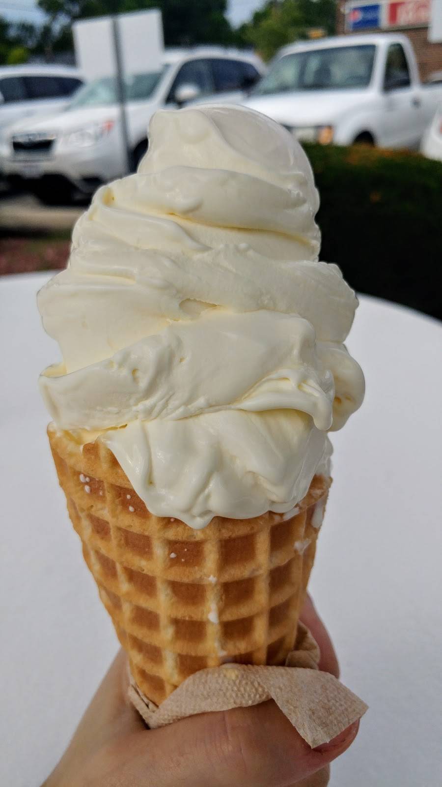 Michaels Frozen Custard | restaurant | 2531 Monroe St, Madison, WI 53711, USA | 6082313500 OR +1 608-231-3500