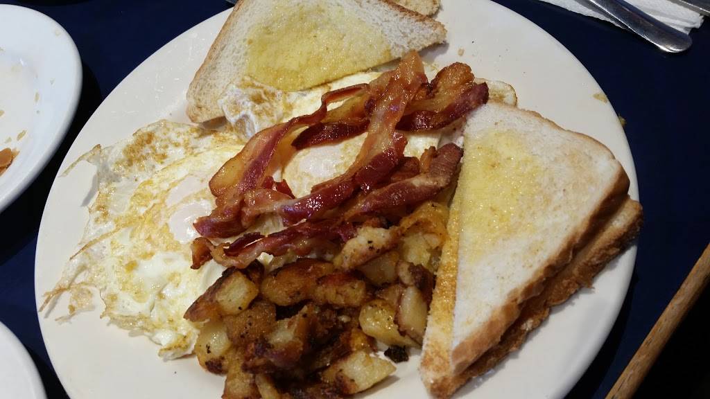 Eats Restaurant | restaurant | 1395 Fall River Ave, Seekonk, MA 02771, USA | 5083364384 OR +1 508-336-4384