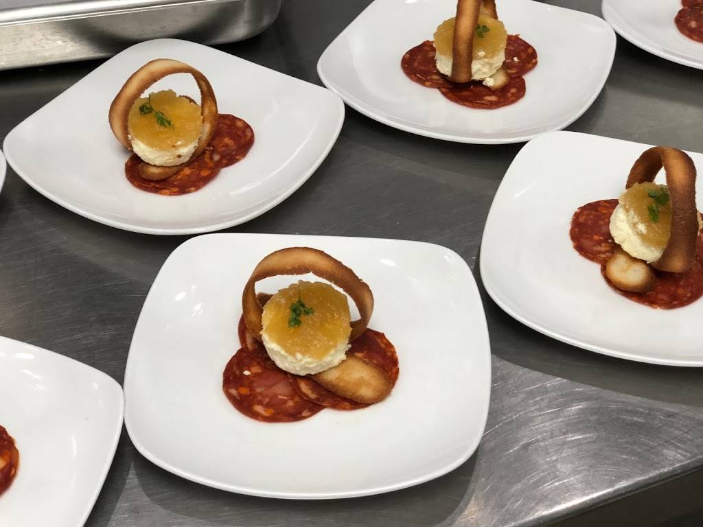 La Crosse Country Club | restaurant | 300 Marcou Rd, Onalaska, WI 54650, USA | 6087815837 OR +1 608-781-5837