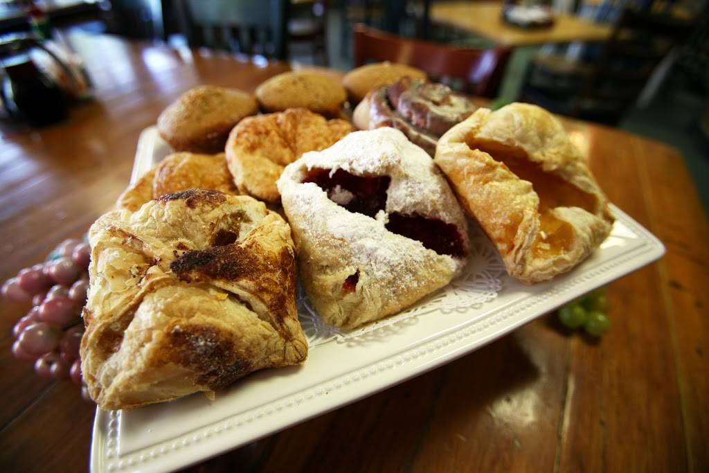 Cafe Lago | cafe | 1200 Lakeway Dr, Lakeway, TX 78734, USA | 5122618141 OR +1 512-261-8141