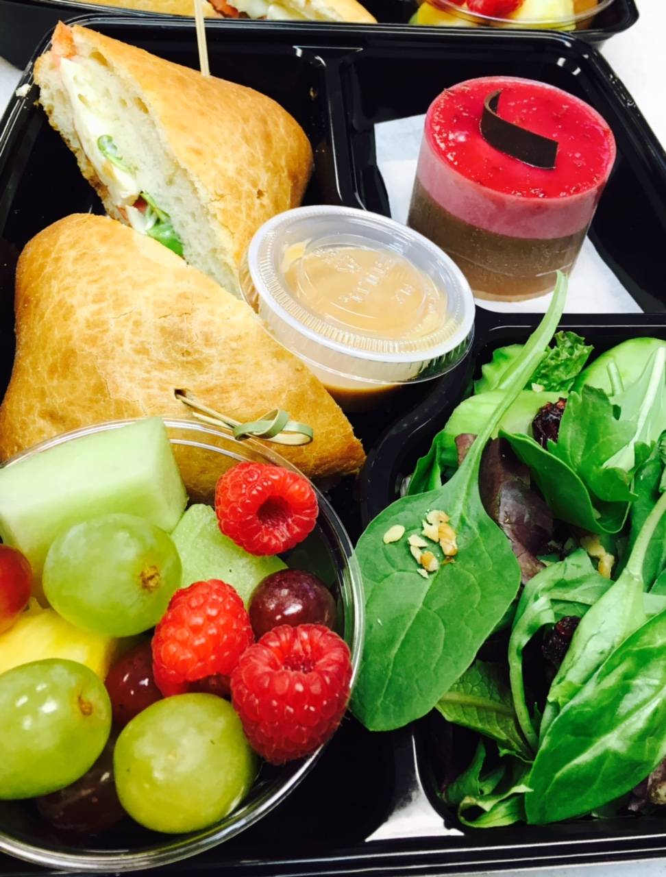 Charlotine et Cie | restaurant | 1280 Chemin des Patriotes, Sorel-Tracy, QC J3P 2N4, Canada | 4508554434 OR +1 450-855-4434