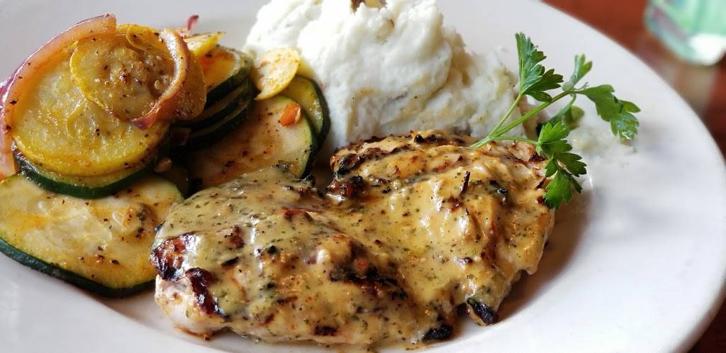 Claim Jumper Restaurants | restaurant | 25740 The Old Rd, Valencia, CA 91381, USA | 6612542628 OR +1 661-254-2628