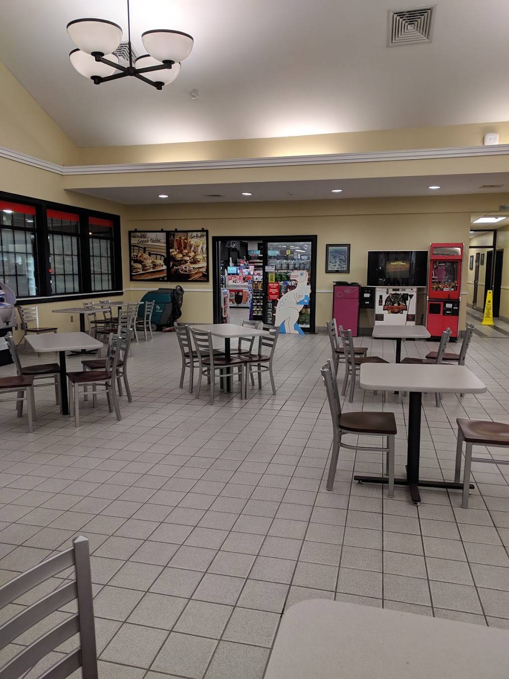 Burger King | restaurant | Route 24 Northbound, Bridgewater, MA 02324, USA | 5086979699 OR +1 508-697-9699