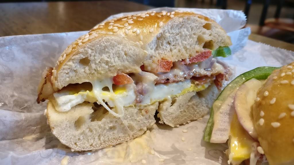 Brueggers Bagels | bakery | 8 Royce Cir, Mansfield, CT 06268, USA | 8604293508 OR +1 860-429-3508