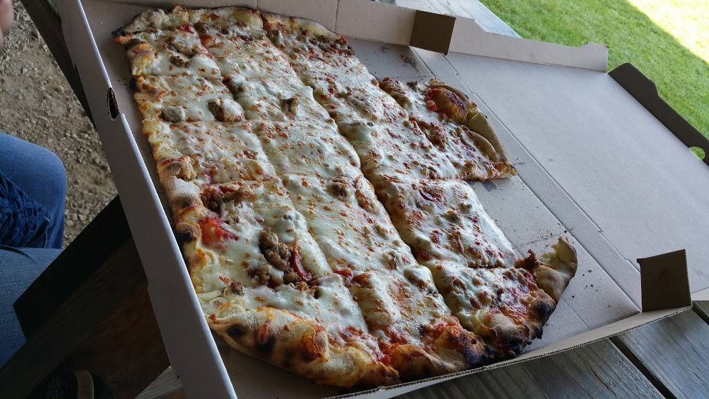 Pleasant Grove Pizza Farm | restaurant | 41142 160th St, Waseca, MN 56093, USA | 7155230857 OR +1 715-523-0857