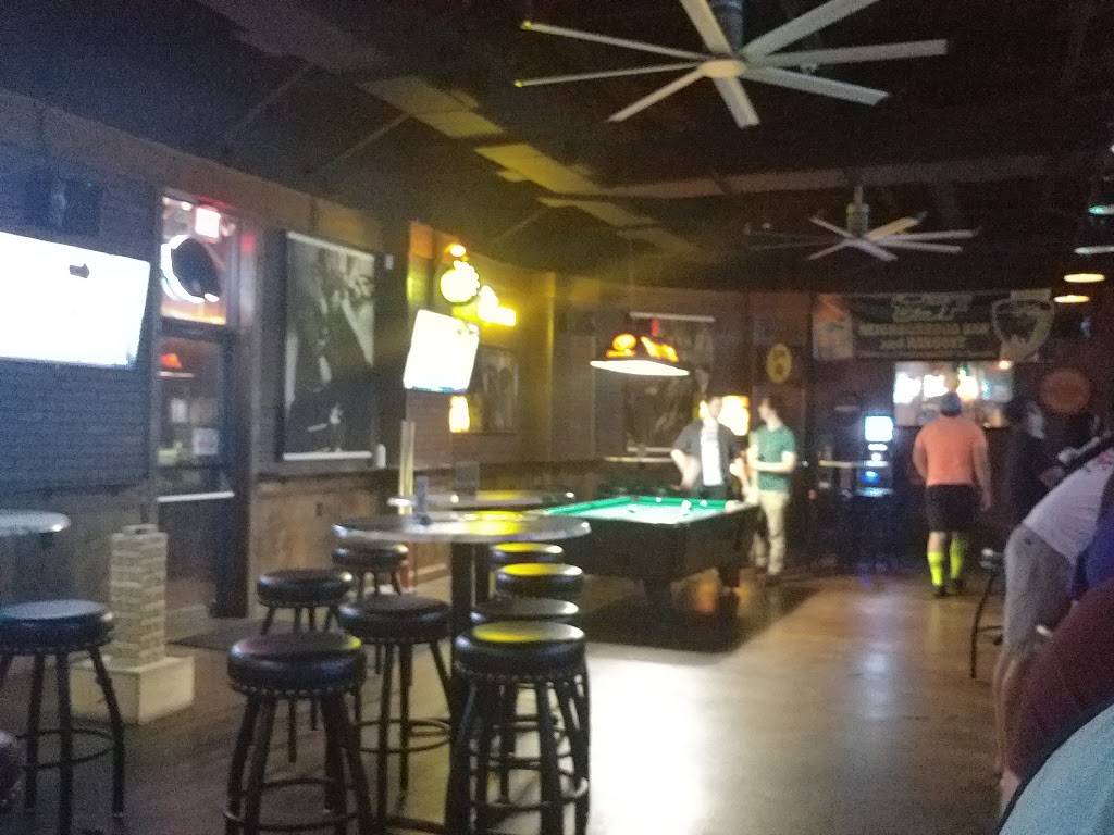 The Local Draught House | restaurant | 5513, 2711 University Square Dr, Tampa, FL 33612, USA | 8136055759 OR +1 813-605-5759