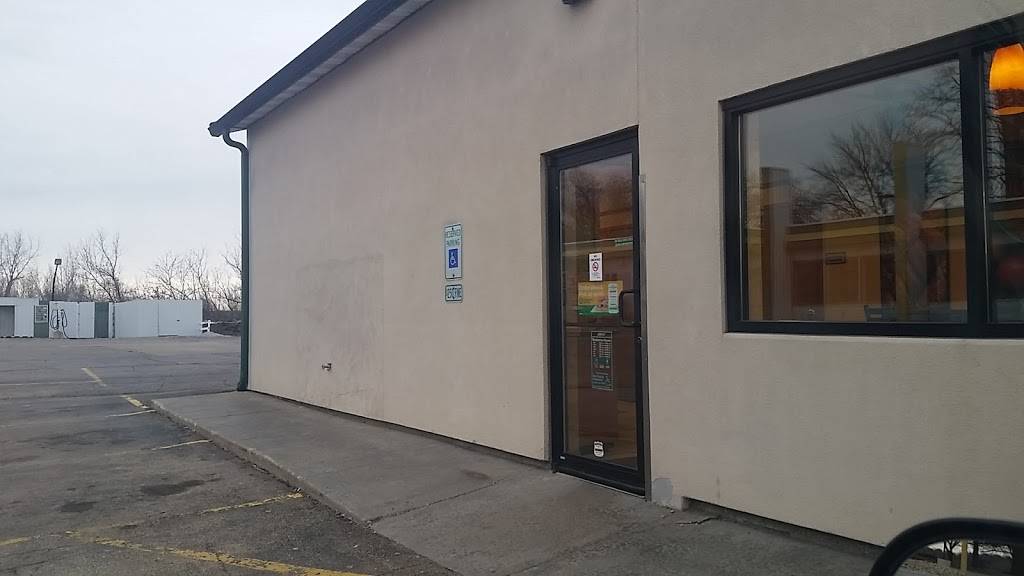 Subway | restaurant | 1028 W Galena Ave, Freeport, IL 61032, USA | 8152357827 OR +1 815-235-7827