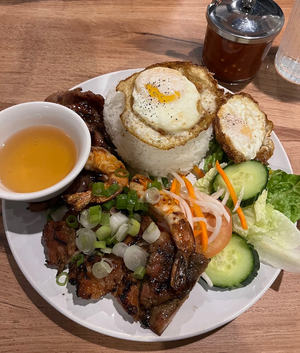 Alki Pho & Bar | restaurant | 2808 Alki Ave SW, Seattle, WA 98116, USA | 2064534000 OR +1 206-453-4000