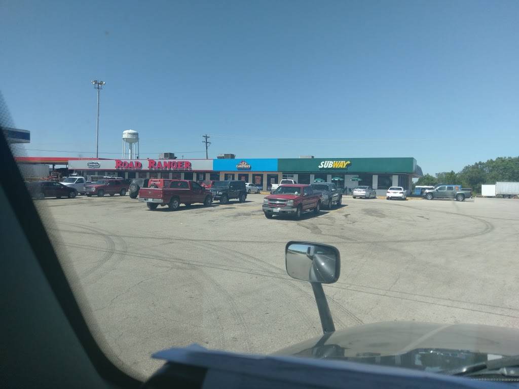 Chesters | restaurant | 22345 Hwy 28, St Robert, MO 65584, USA | 8153154953 OR +1 815-315-4953