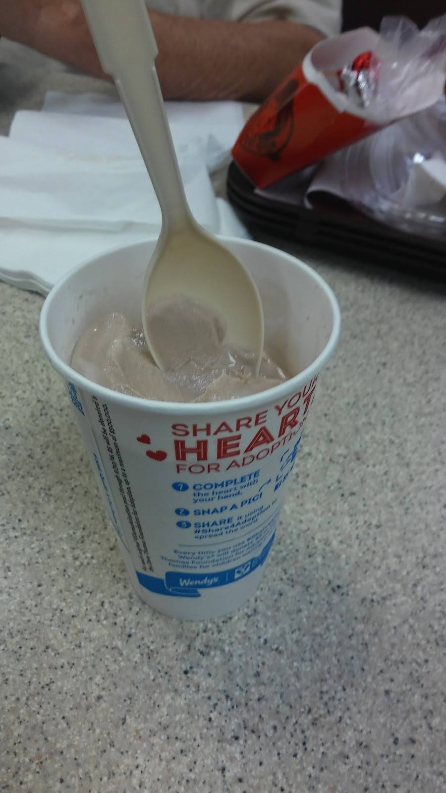 Wendys | restaurant | 170 E Bowen St, Logan, OH 43138, USA | 7403854894 OR +1 740-385-4894