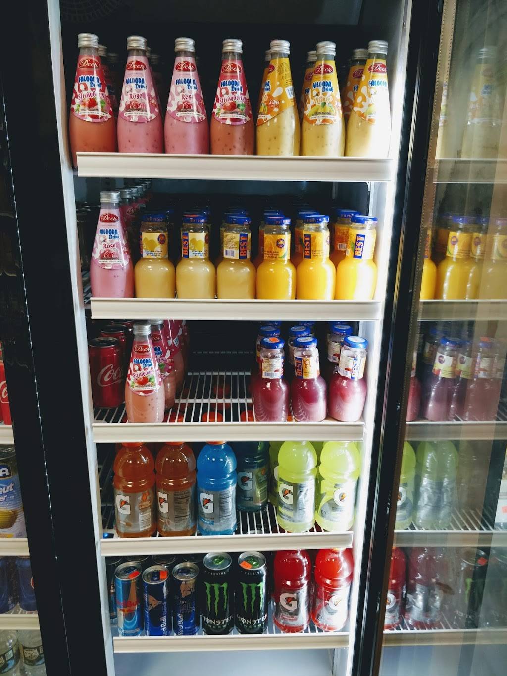 MADINA GROCERY AND HALAL MEAT | restaurant | 23 S Washington Ave, Bergenfield, NJ 07621, USA | 2013679355 OR +1 201-367-9355