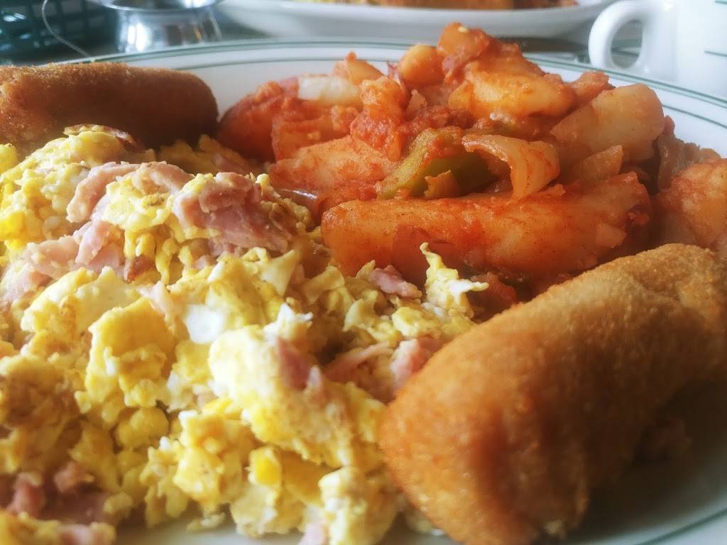 Cafe La Carreta | restaurant | 3663 SW 8th St # 3, Miami, FL 33135, USA | 3052852760 OR +1 305-285-2760