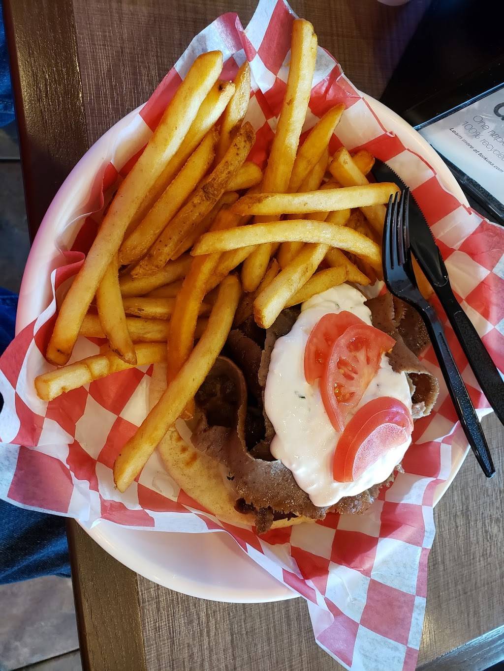 Nickys Red Hots | restaurant | 335 E Ogden Ave, Naperville, IL 60563, USA | 6305271200 OR +1 630-527-1200