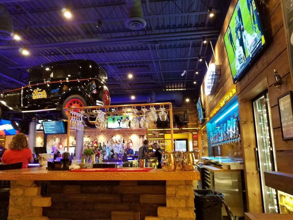 Fords Garage | restaurant | 879 Lakeland Park Center Dr, Lakeland, FL 33809, USA | 8633373673 OR +1 863-337-3673