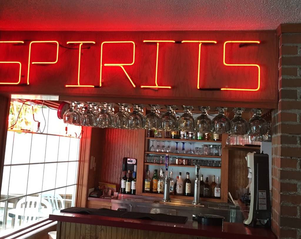 GeJos by the Lake - Italian Restaurant and Lounge | restaurant | 12 N 3rd St, Clear Lake, IA 50428, USA | 6413578288 OR +1 641-357-8288