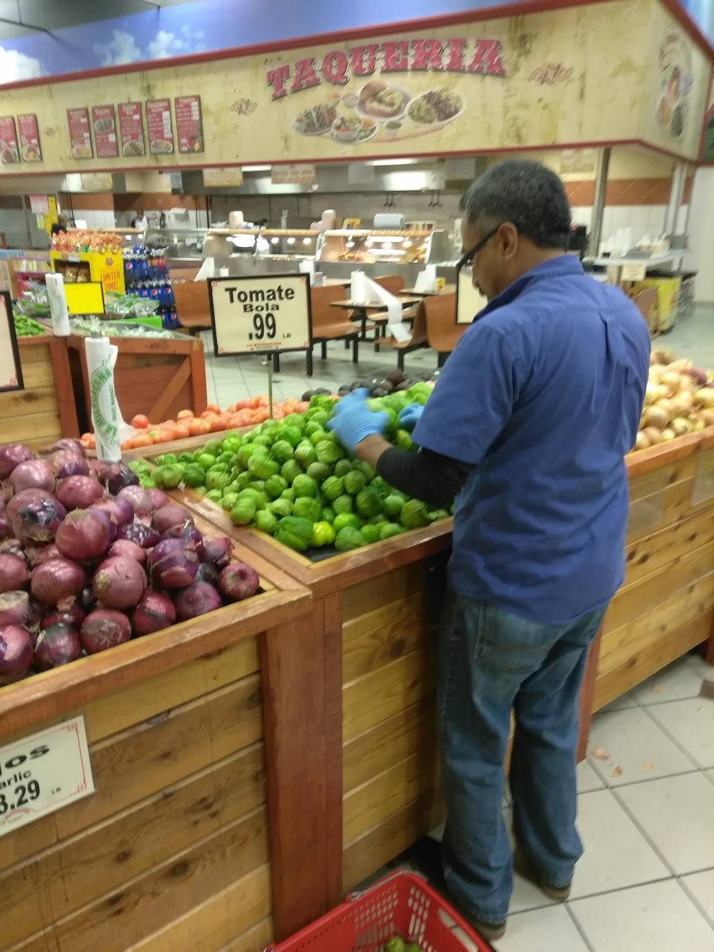 La Michoacana Meat Market | bakery | 8260 Marbach Rd, San Antonio, TX 78227, USA | 2106703800 OR +1 210-670-3800