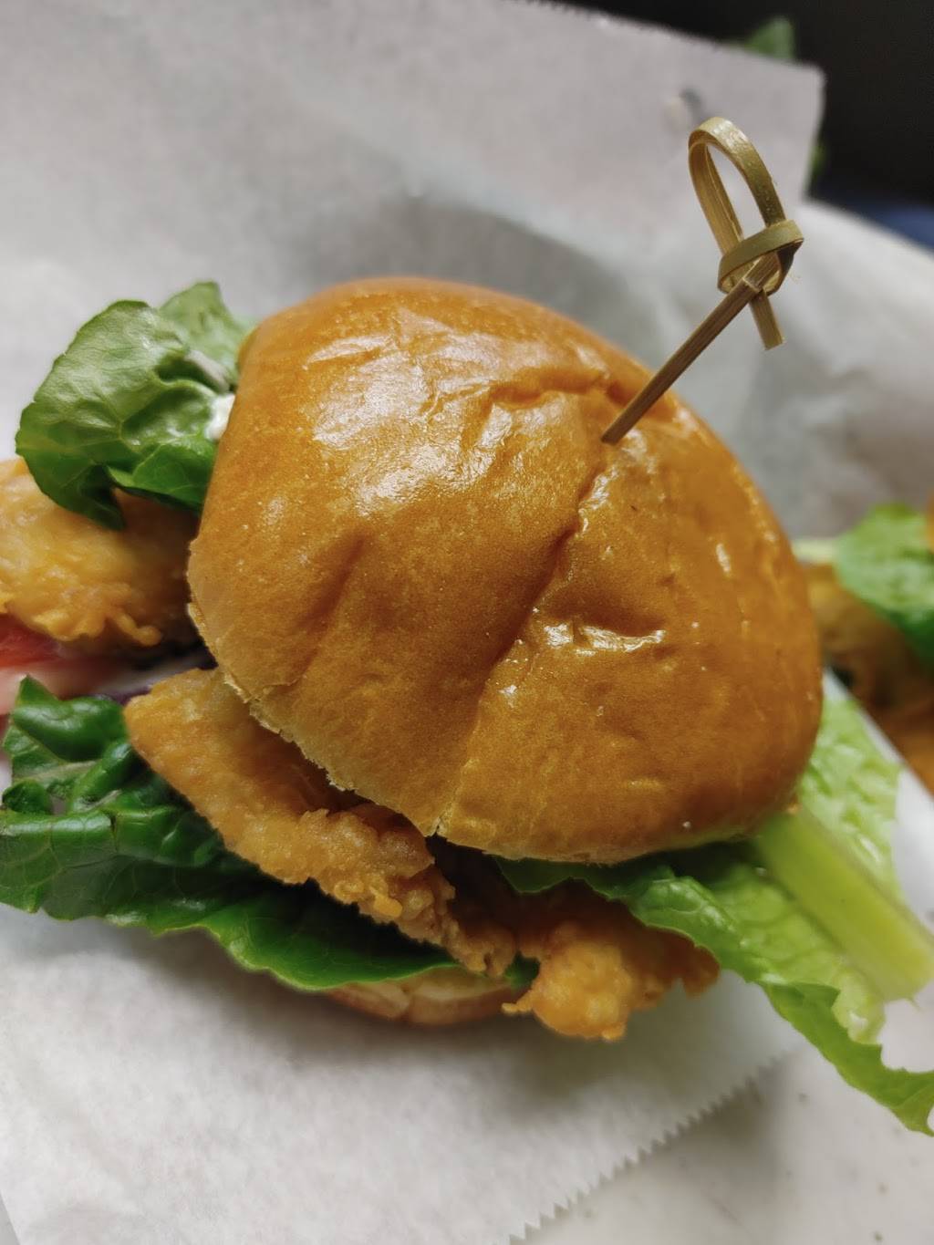 Lues Caribbean Cafe | restaurant | 432 Long Ln, Upper Darby, PA 19082, USA | 4844611547 OR +1 484-461-1547