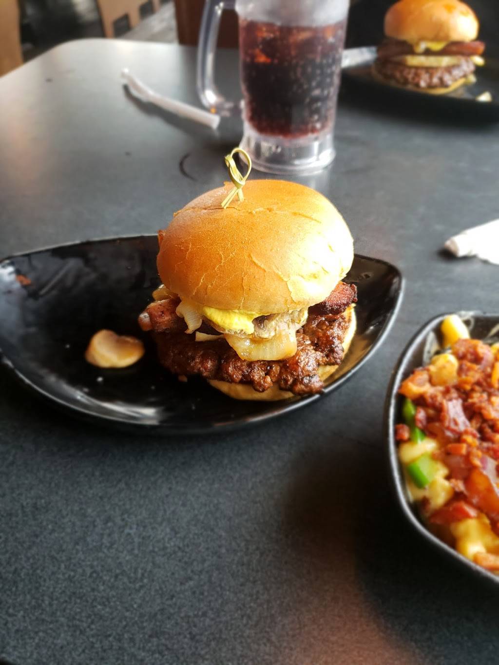 Bräuburgers Craft Burgers & Beer of Forest | restaurant | 1332 Venture Dr Suite A, Forest, VA 24551, USA | 4345252727 OR +1 434-525-2727