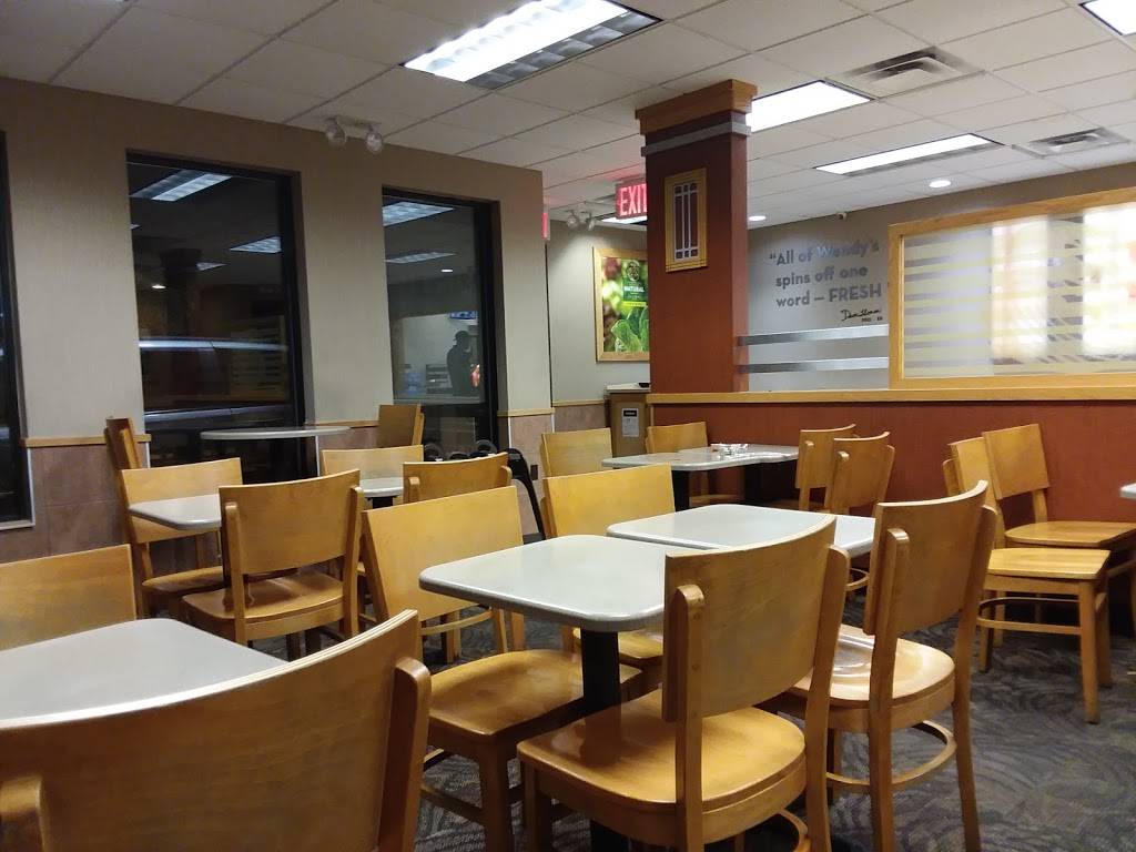 Wendys | restaurant | 2703 E Tremont Ave, Bronx, NY 10461, USA | 7188242211 OR +1 718-824-2211