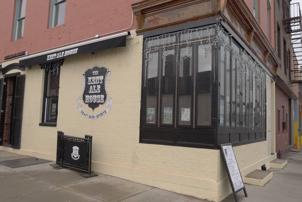 Kent Ale House | restaurant | 51 Kent Ave, Brooklyn, NY 11249, USA | 3472278624 OR +1 347-227-8624