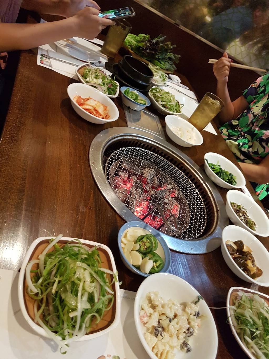 Mail Garden | restaurant | 149-32 41st Ave, Flushing, NY 11355, USA | 7188860800 OR +1 718-886-0800