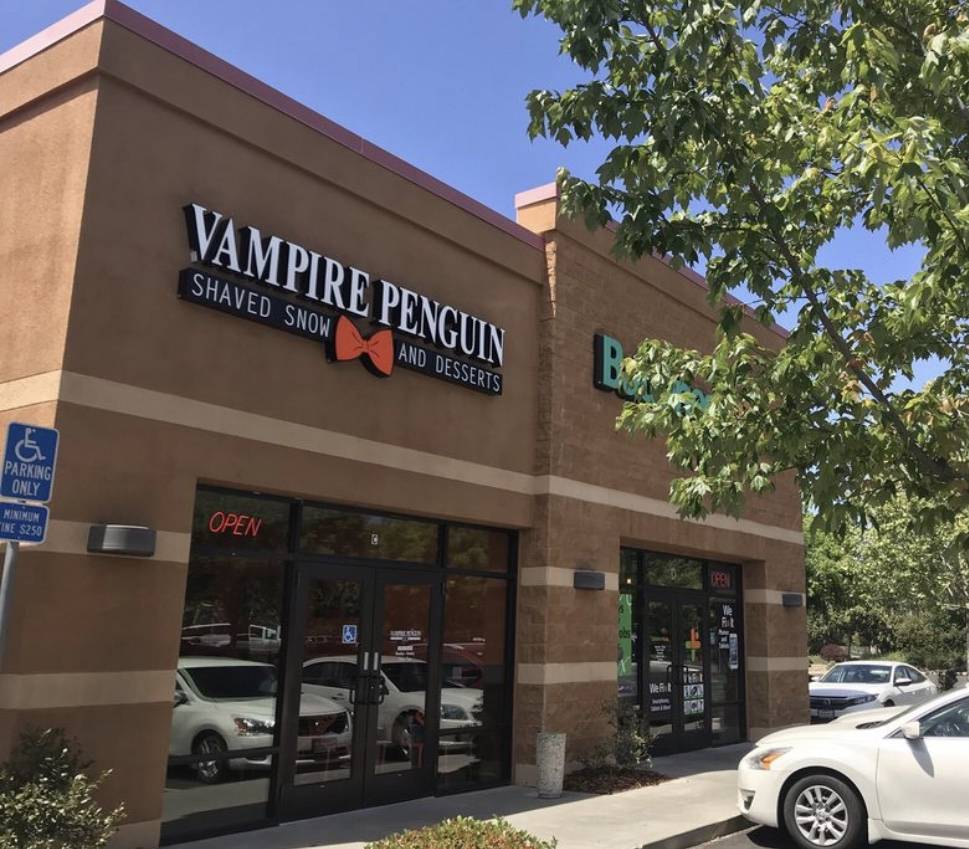 Vampire Penguin Yuba City | restaurant | 1199 Butte House Rd, Yuba City, CA 95991, USA | 5304433392 OR +1 530-443-3392