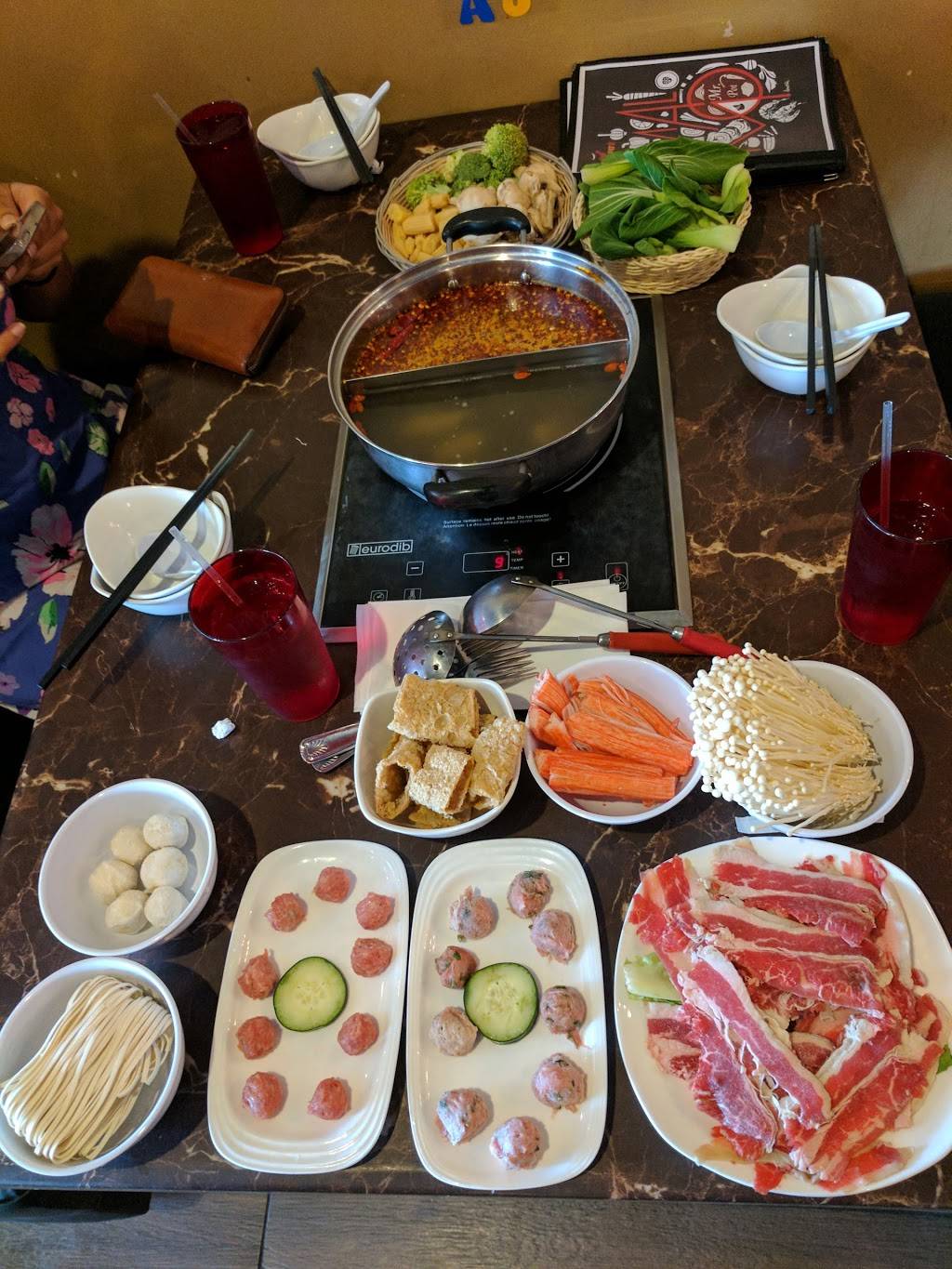 Mr Pot | restaurant | 1178 Kenny Centre Mall, Columbus, OH 43220, USA | 6149295565 OR +1 614-929-5565