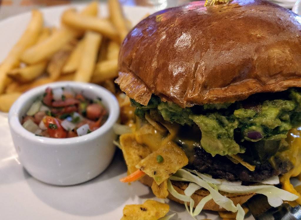 Jimmy Buffett’s Margaritaville | restaurant | 100 Universal City Plaza, Universal City, CA 91608, USA | 8186227833 OR +1 818-622-7833