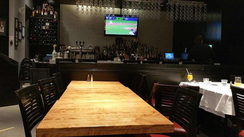 Mezza Notte Trattoria | restaurant | 11 Disera Dr, Thornhill, ON L4J 0A7, Canada | 9057070222 OR +1 905-707-0222