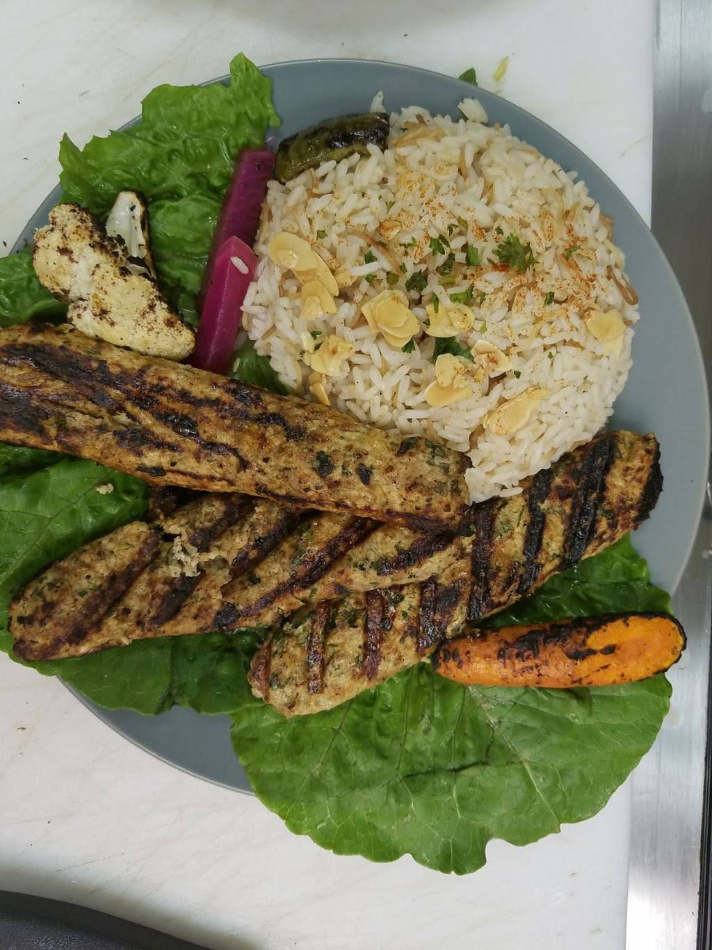 shawarma corner | restaurant | 24030 W 10 Mile Rd, Southfield, MI 48033, USA | 2483277363 OR +1 248-327-7363