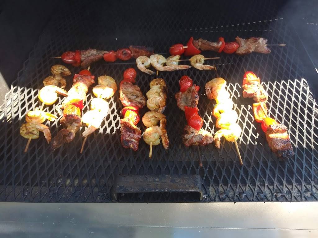 Aunt Millie’s BBQ | restaurant | 9247 Little Rd, New Port Richey, FL 34654, USA | 7275345328 OR +1 727-534-5328