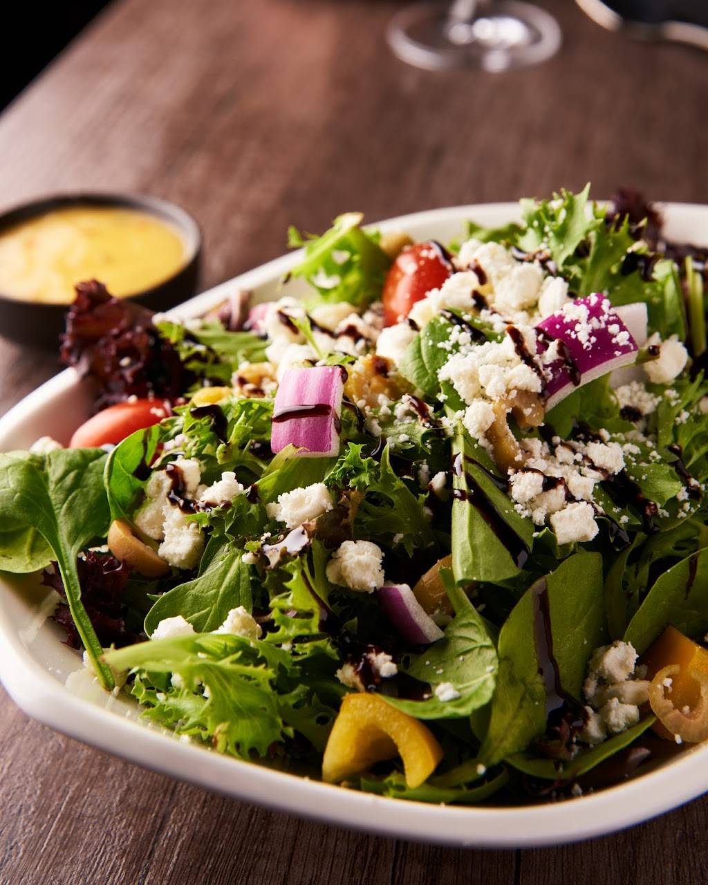 Hangout | restaurant | 167 Jolliffe Ave, Rockwood, ON N0B 2K0, Canada | 5198569977 OR +1 519-856-9977