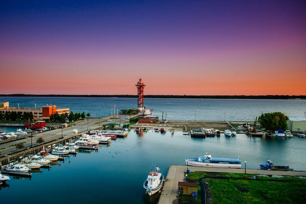 Olivers Rooftop | restaurant | 130 E Front St, Erie, PA 16507, USA | 8149209666 OR +1 814-920-9666