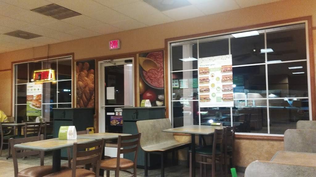 Subway | restaurant | 129 Town Creek Dr, Saltillo, MS 38866, USA | 6628693347 OR +1 662-869-3347
