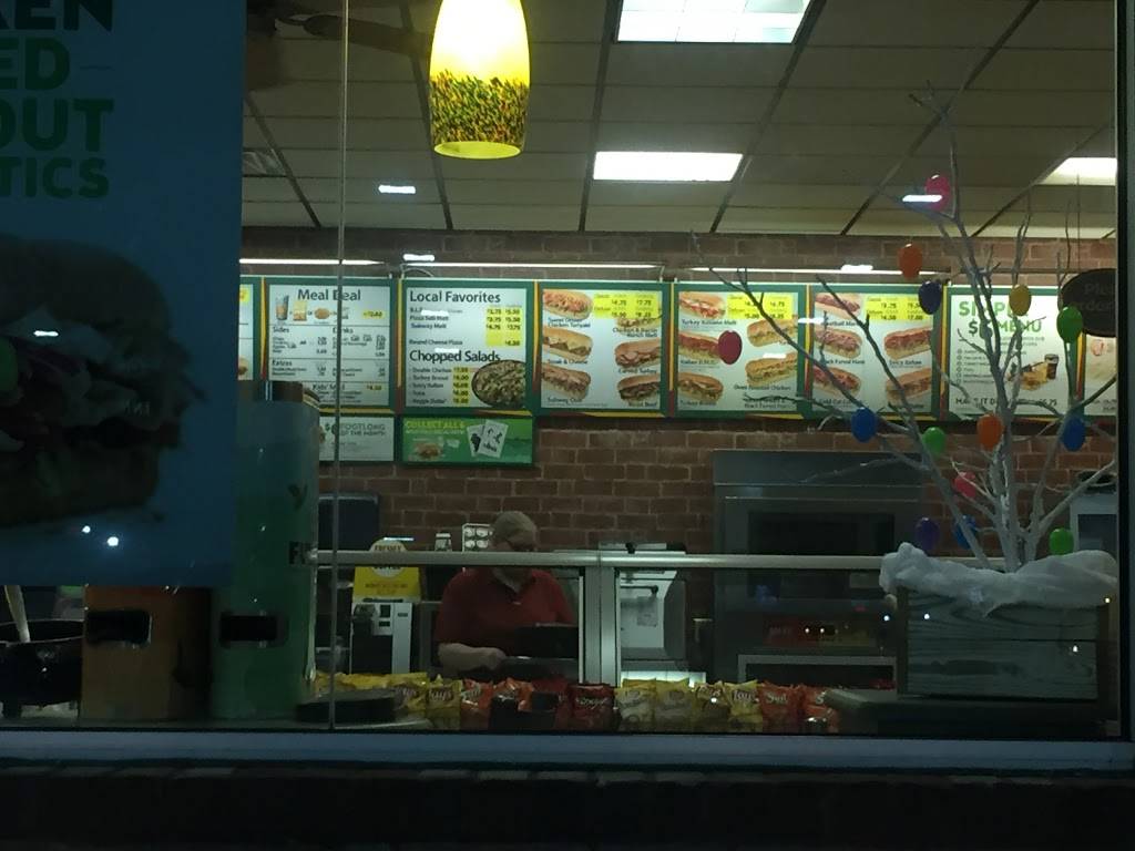 Subway | restaurant | 3092 Wilma Rudolph Blvd, Clarksville, TN 37040, USA | 9315529060 OR +1 931-552-9060