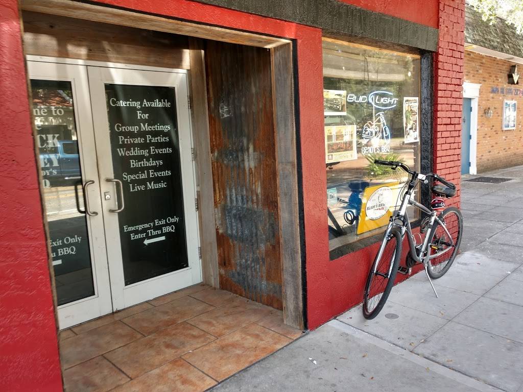 Bradys Backyard BBQ | restaurant | 340 Main St, Safety Harbor, FL 34695, USA | 7277123727 OR +1 727-712-3727