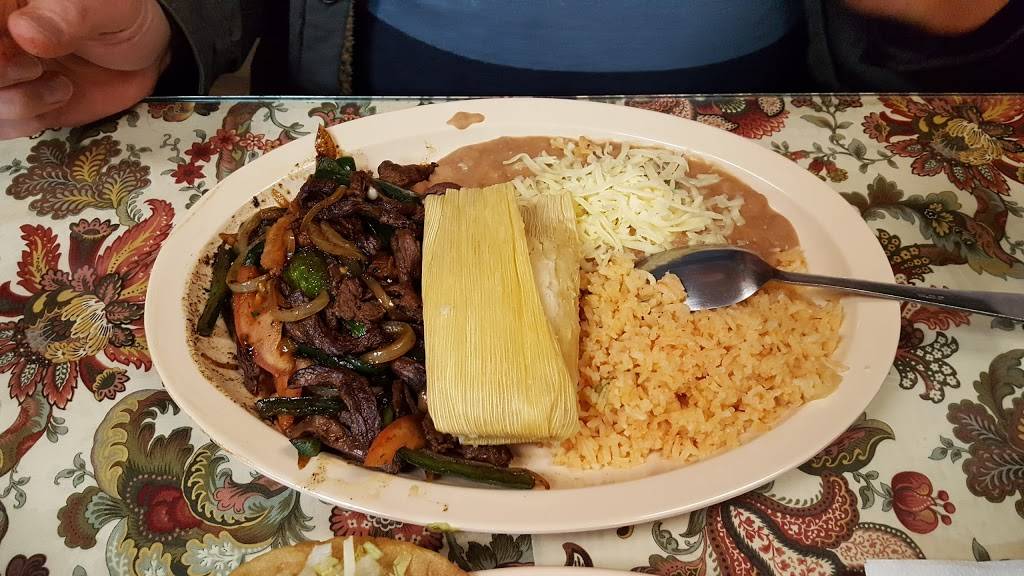 Mi Ranchito | restaurant | 2019 S Main St, Rockford, IL 61102, USA | 8159618138 OR +1 815-961-8138