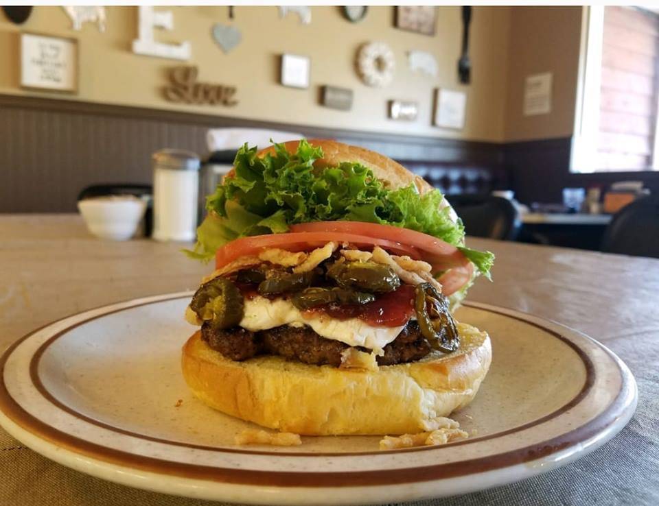 Lake Magnor Restaurant | restaurant | 764 US Hwy 63, Clayton, WI 54004, USA | 7159482975 OR +1 715-948-2975