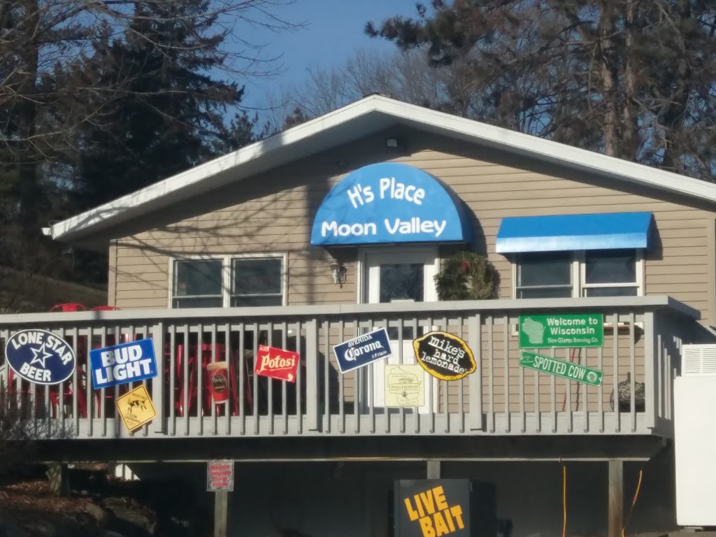 Moon Valley Resort Bait Shop | restaurant | E13105 WI-113, Merrimac, WI 53561, USA | 6084932706 OR +1 608-493-2706